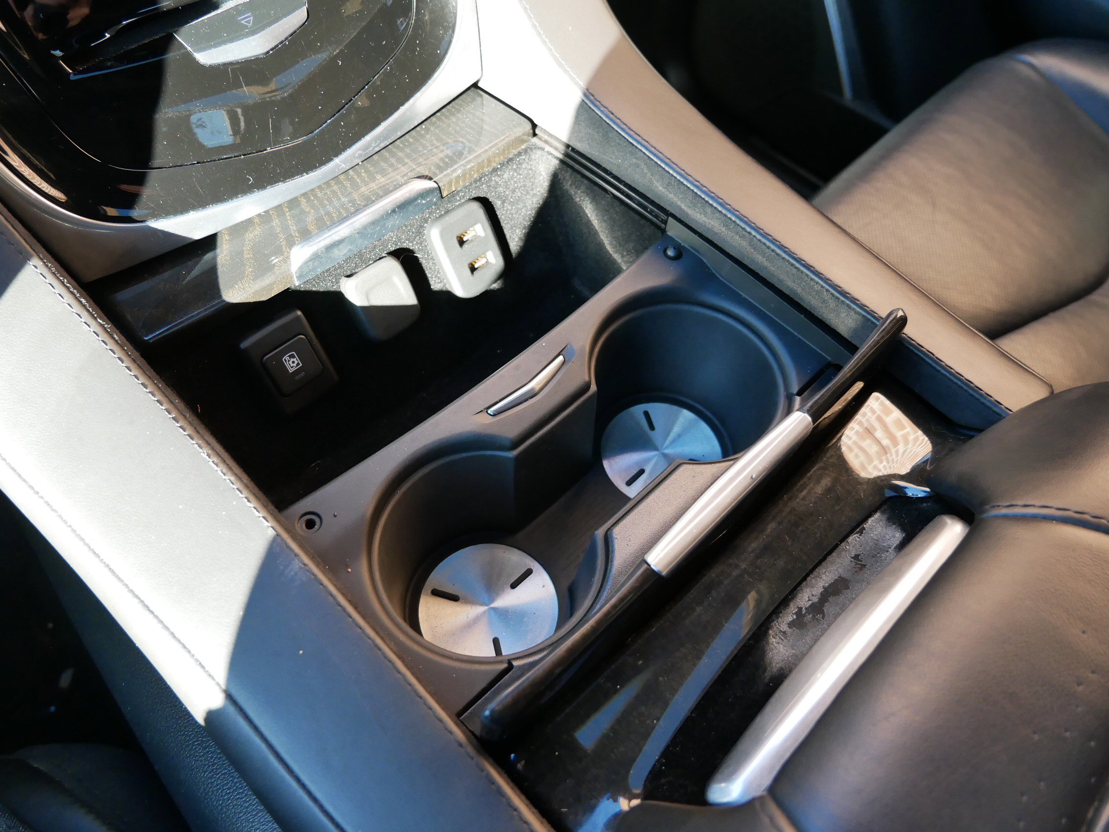 Used 2020 Cadillac Escalade Platinum image 21