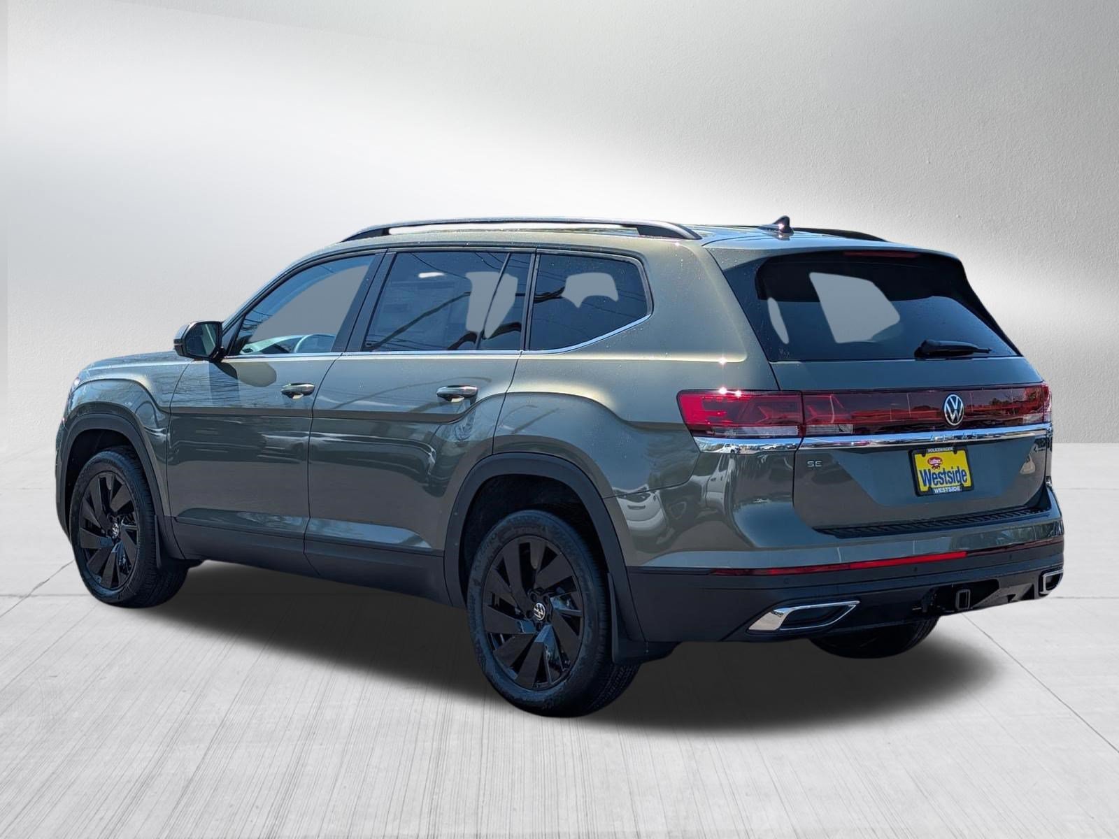 New 2026 Volkswagen Atlas SE AWD/4WD image 2