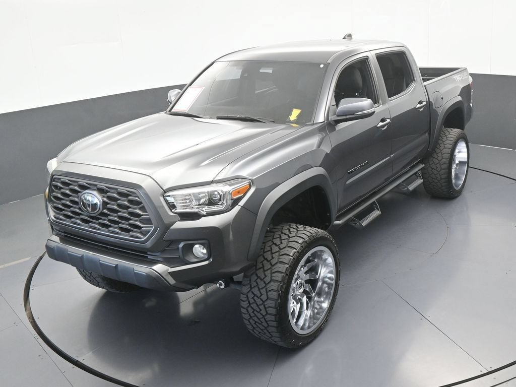 Used 2022 Toyota Tacoma TRD Off-Road AWD/4WD image 41