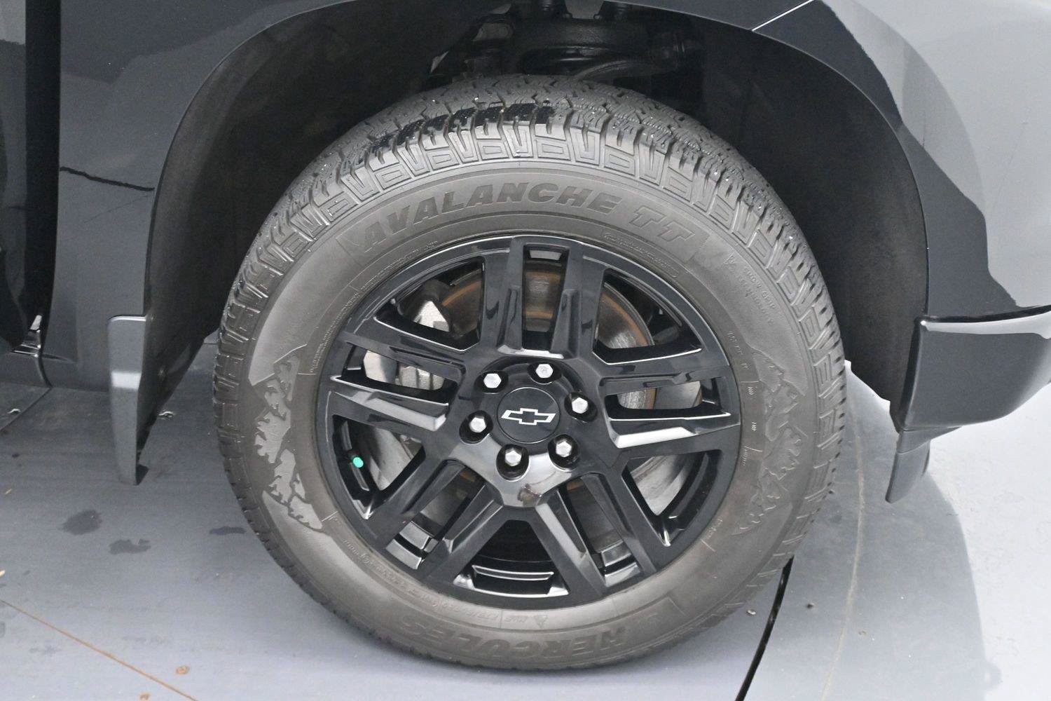 Used 2024 Chevrolet Silverado 1500 Custom AWD/4WD image 29