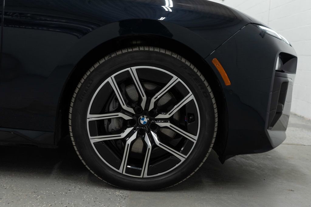 Used 2024 BMW 740i xDrive image 41