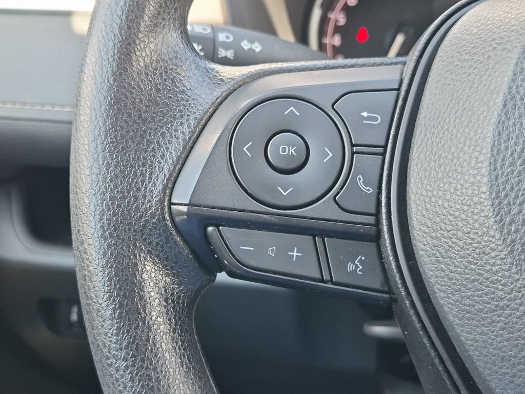 Used 2025 Toyota RAV4 LE AWD/4WD image 24