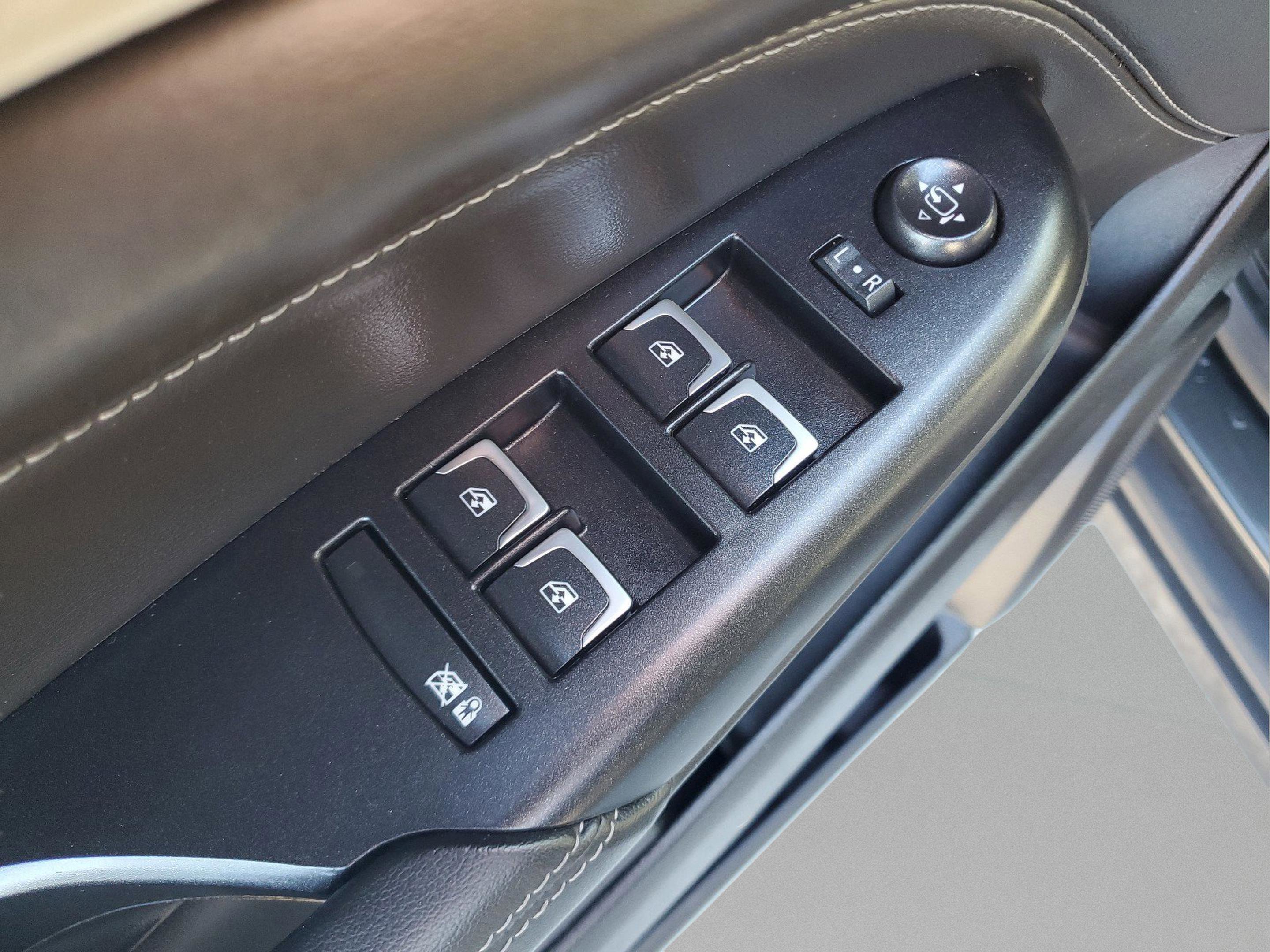 Used 2016 Cadillac SRX Performance w/ Driver Awareness Package image 14