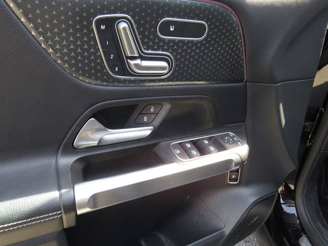 Certified 2024 Mercedes-Benz GLB 250 4MATIC image 8