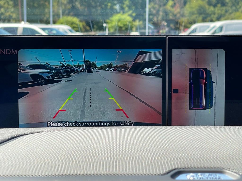 New 2025 Lincoln Navigator L Reserve w/ Jet Appearance Package image 13