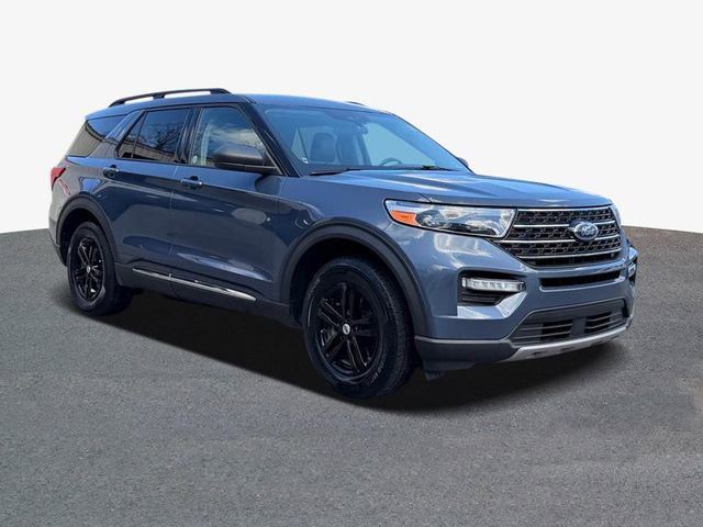 Used 2021 Ford Explorer XLT w/ Equipment Group 202A image 4
