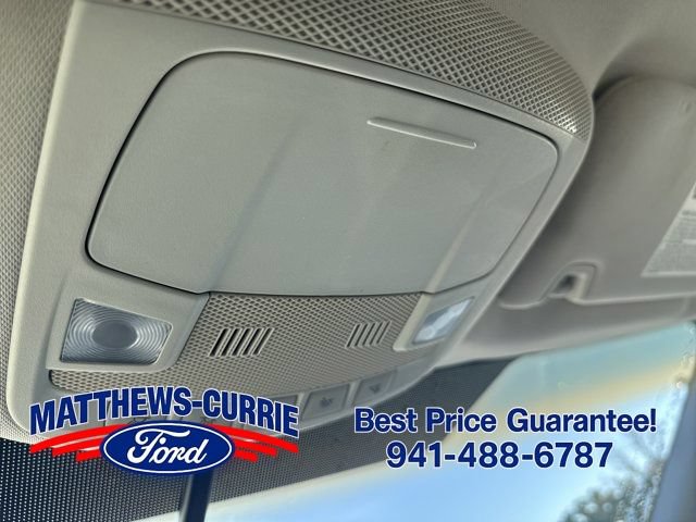 Used 2016 Ford Edge Titanium w/ Technology Package FWD image 24