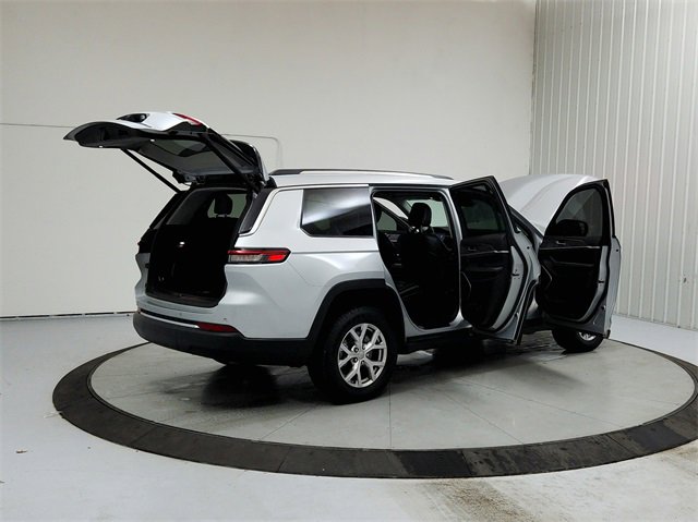 Used 2022 Jeep Grand Cherokee L Limited image 15