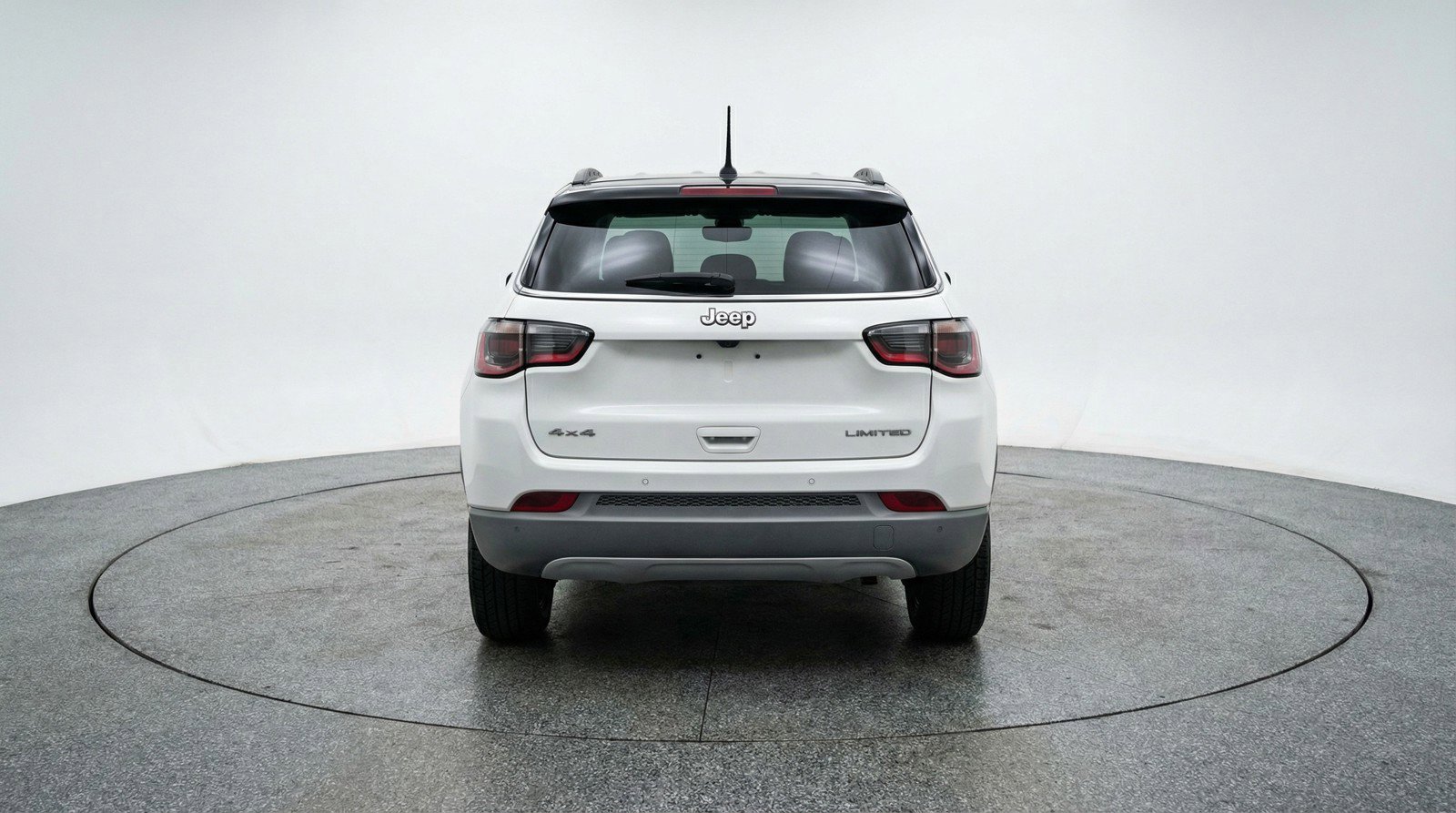 Used 2025 Jeep Compass Trailhawk image 7