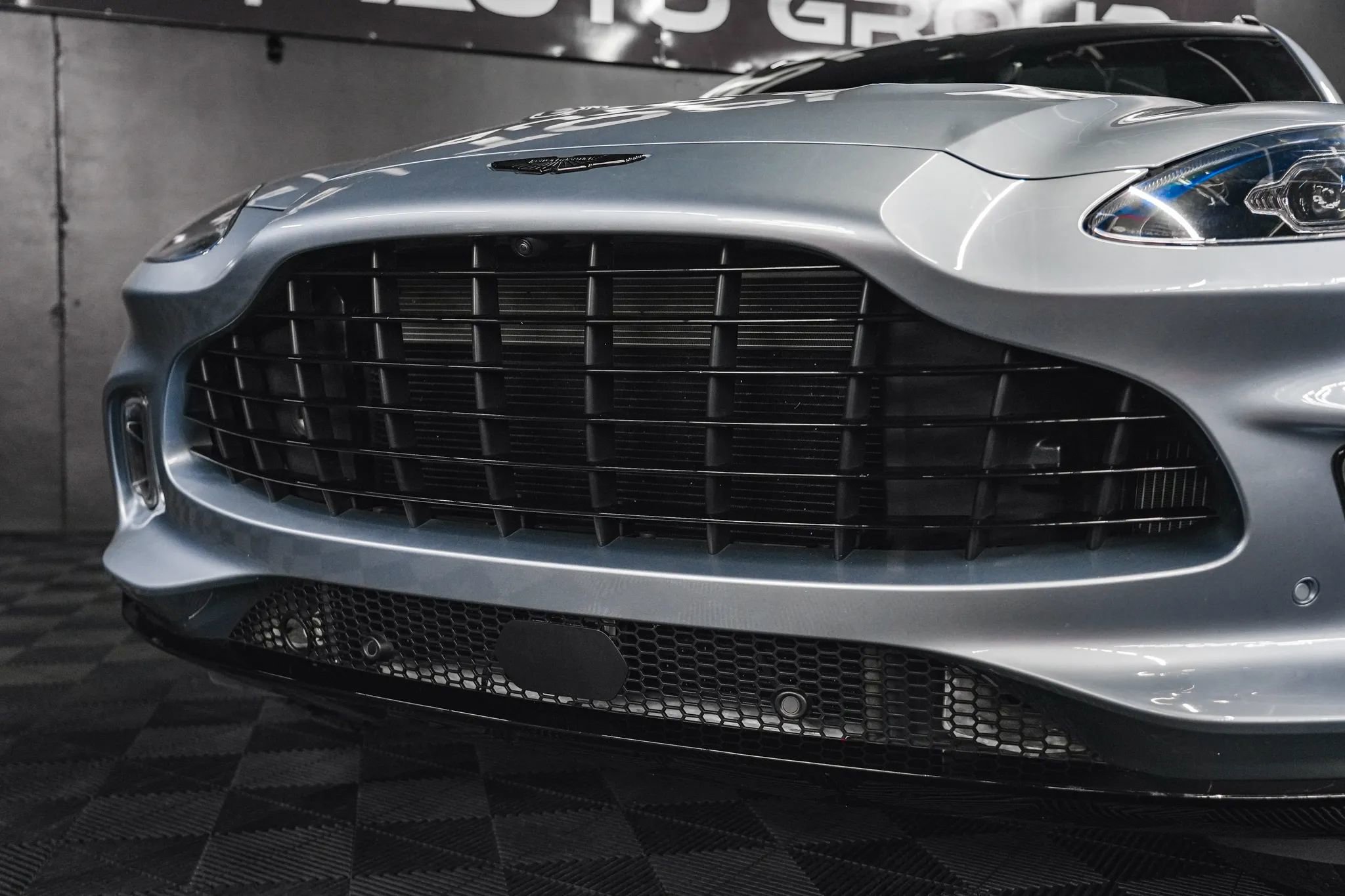 Used 2021 Aston Martin DBX AWD/4WD image 4