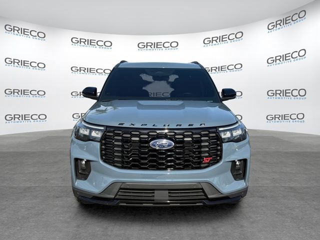 Used 2025 Ford Explorer ST w/ Sun And Sound Package RWD image 2
