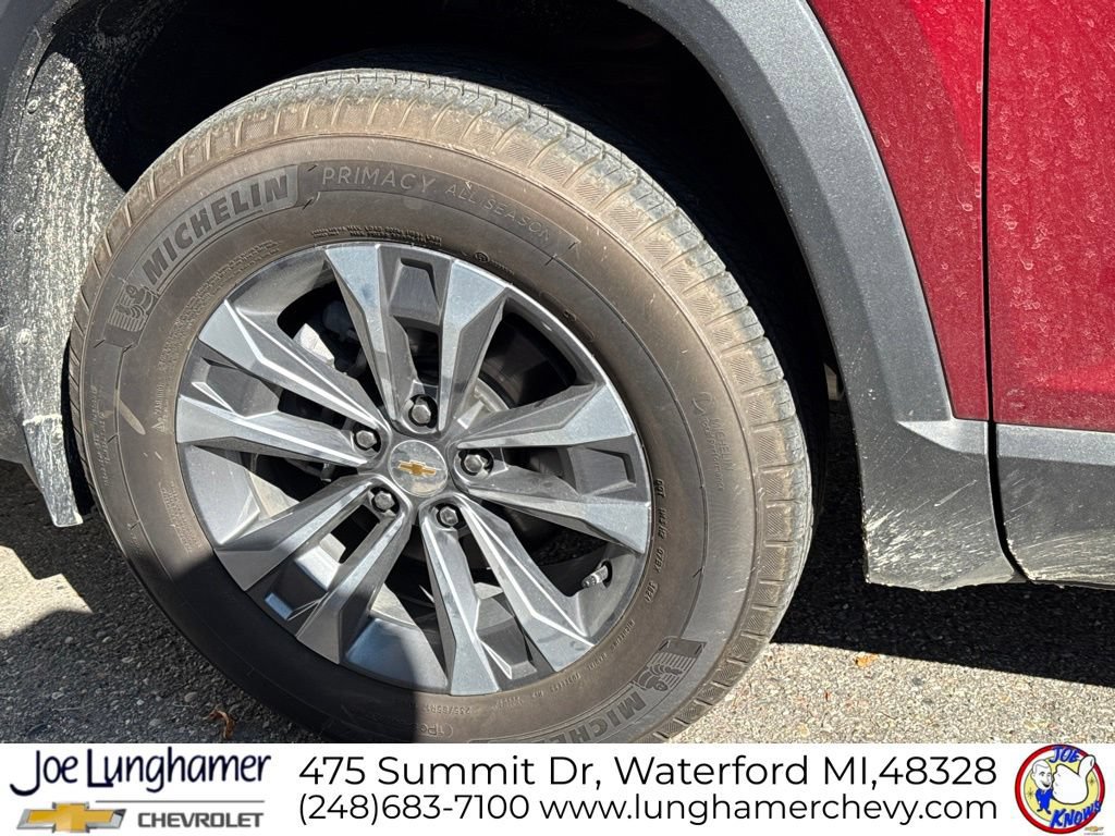 Used 2025 Chevrolet Equinox LT AWD/4WD image 12