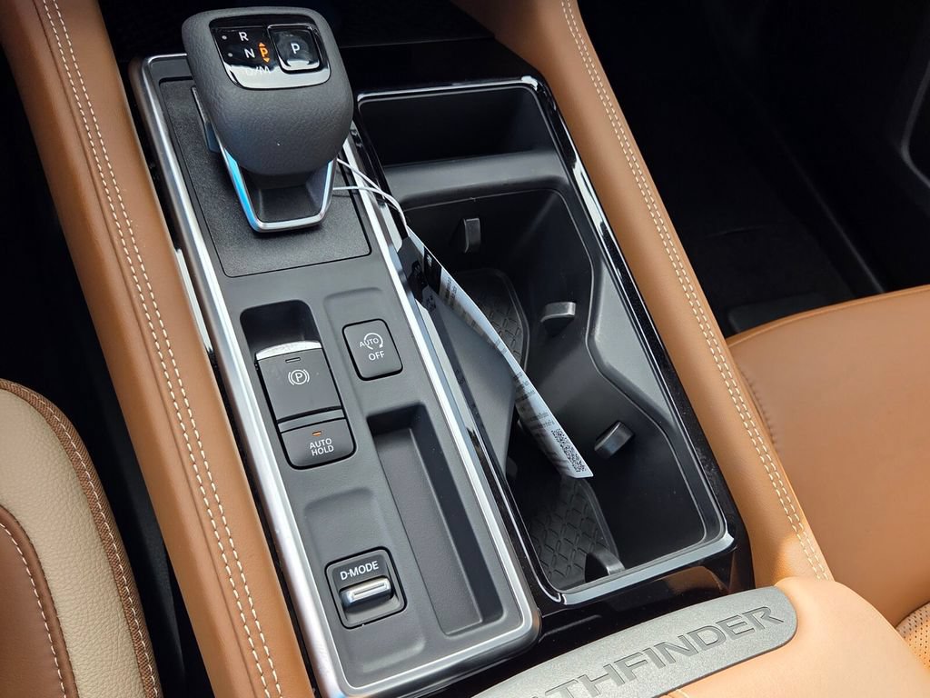 New 2026 Nissan Pathfinder Platinum FWD image 24