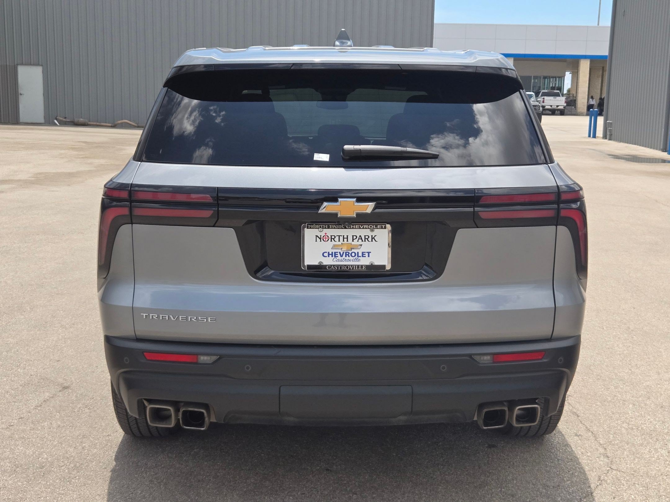 Certified 2024 Chevrolet Traverse LS FWD image 4