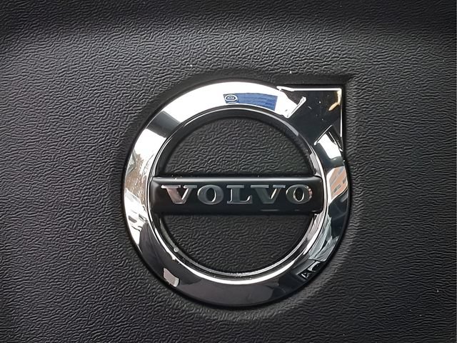 New 2026 Volvo XC40 B5 Ultra w/ Climate Package AWD/4WD image 8