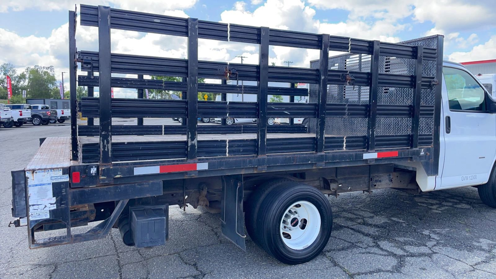 Used 2019 GMC Savana 3500 RWD image 37