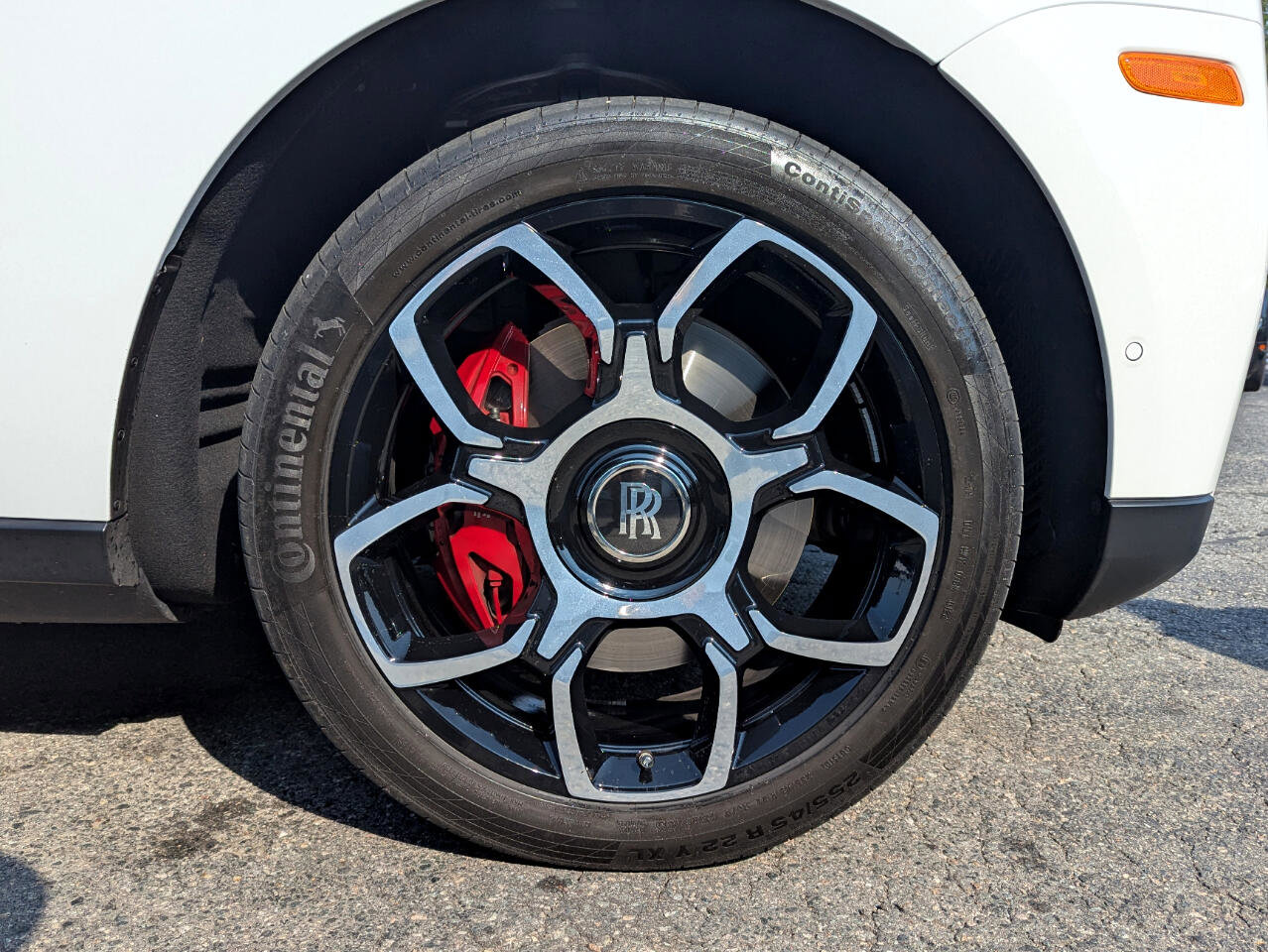 Used 2022 Rolls-Royce Cullinan Black Badge image 94