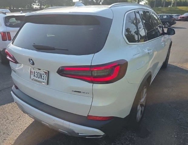 Used 2022 BMW X5 sDrive40i w/ Premium Package RWD image 3