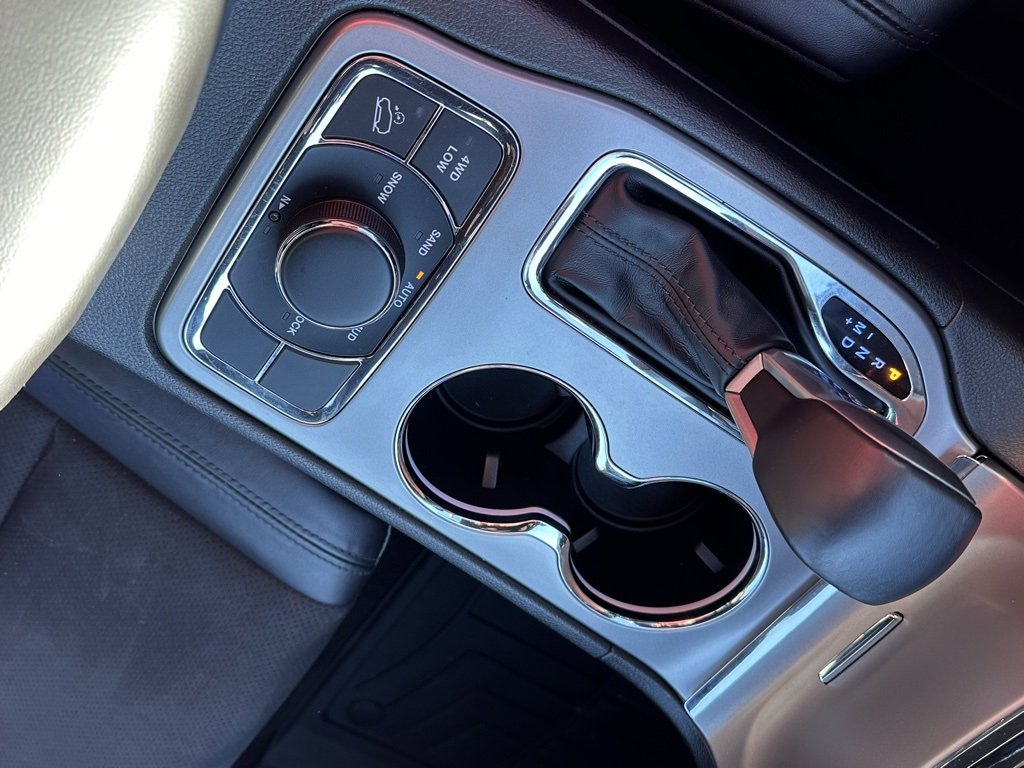 Used 2022 Jeep Grand Cherokee Laredo X image 27