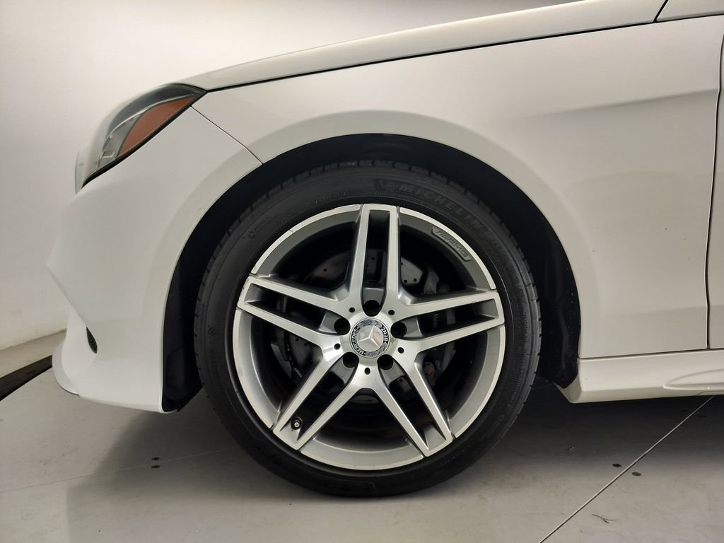 Used 2015 Mercedes-Benz E 400 4MATIC Sedan image 5