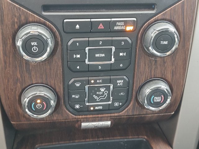 Used 2014 Ford F150 Lariat w/ Equipment Group 502A Luxury RWD image 16