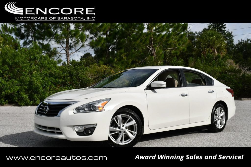 Used 2015 Nissan Altima 2.5 SL w/ Moonroof Package