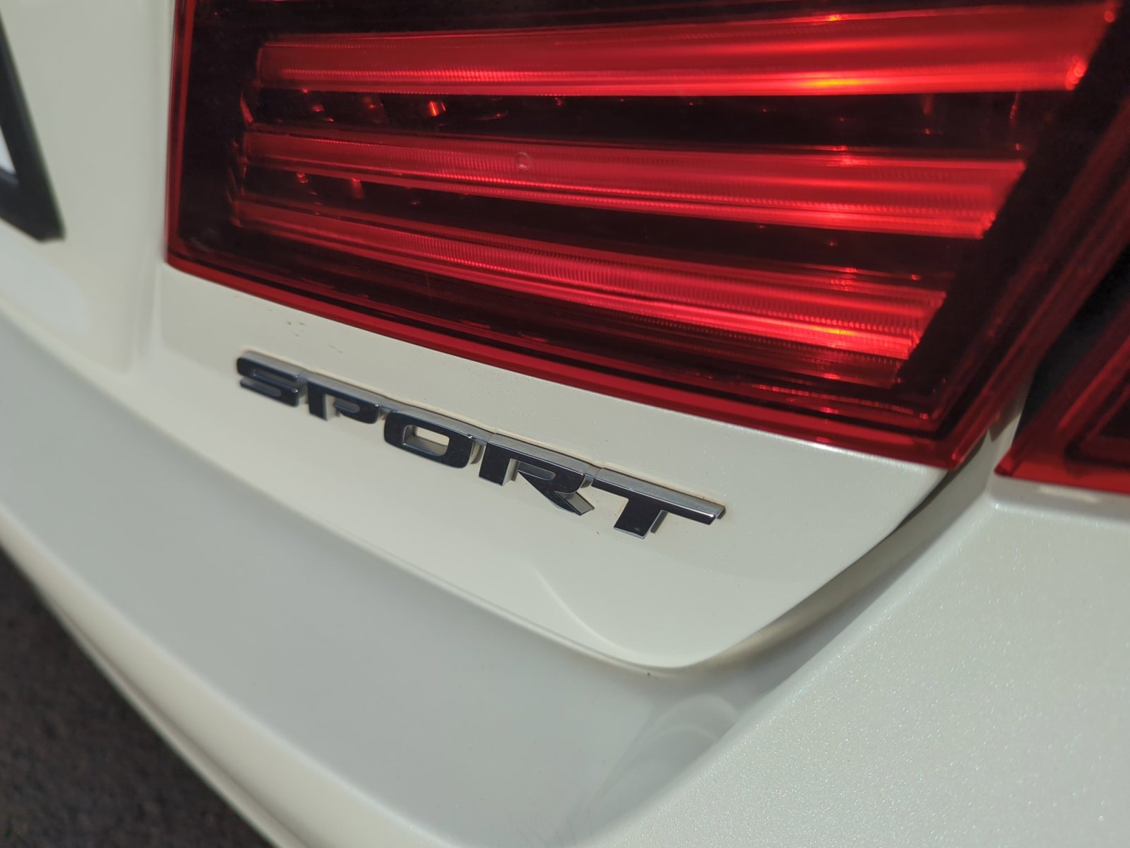 Used 2017 Honda Accord Sport image 23