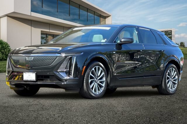 Certified 2024 Cadillac Lyriq Sport AWD/4WD image 8