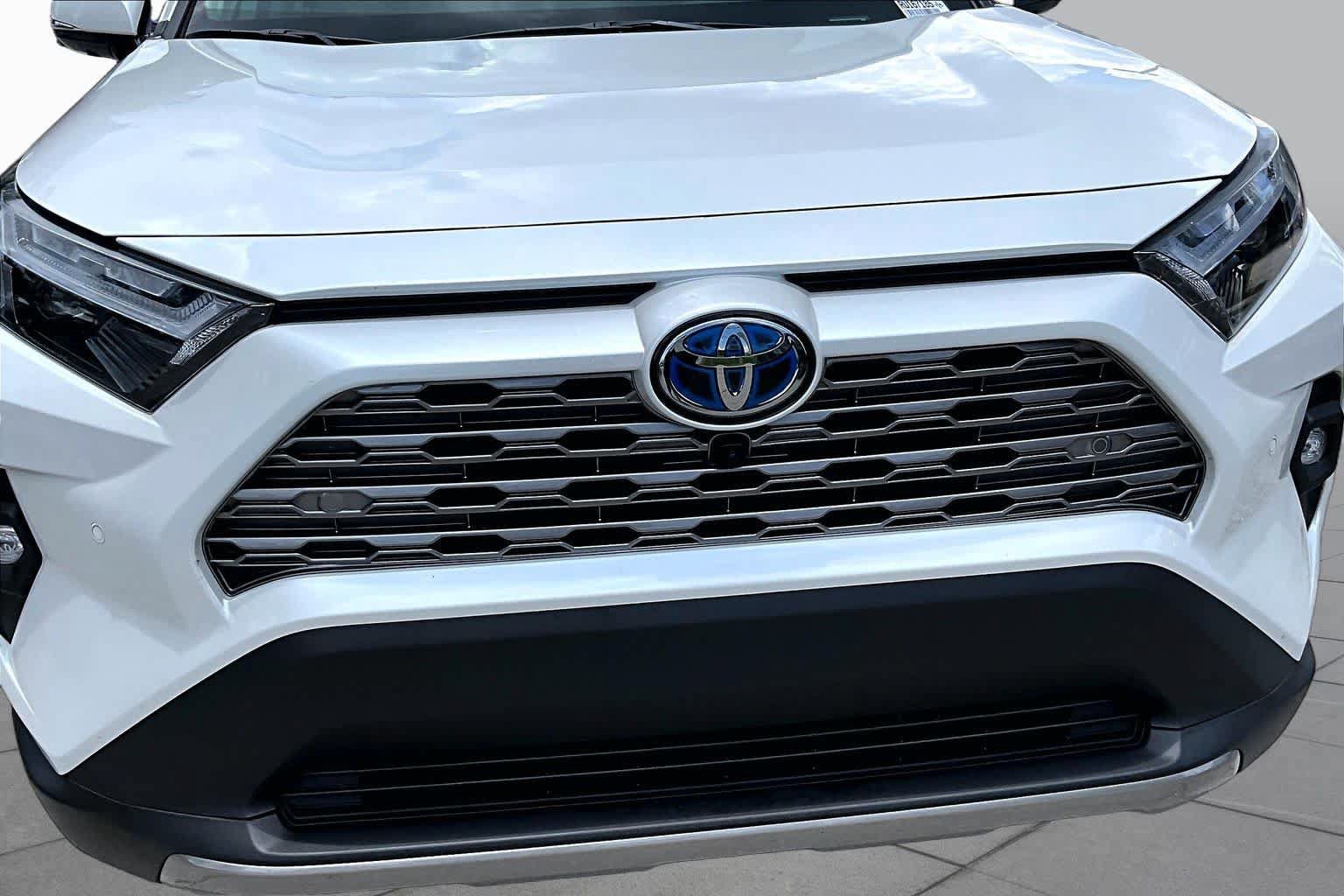 Used 2024 Toyota RAV4 Limited w/ Advanced Technology Package AWD/4WD image 30