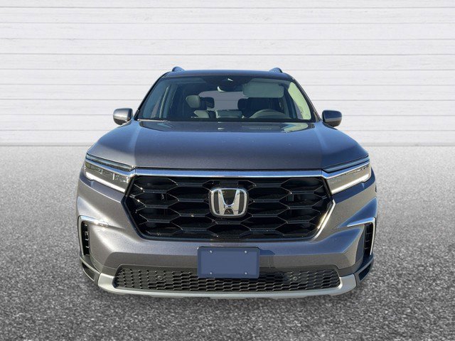 New 2025 Honda Pilot Touring image 8
