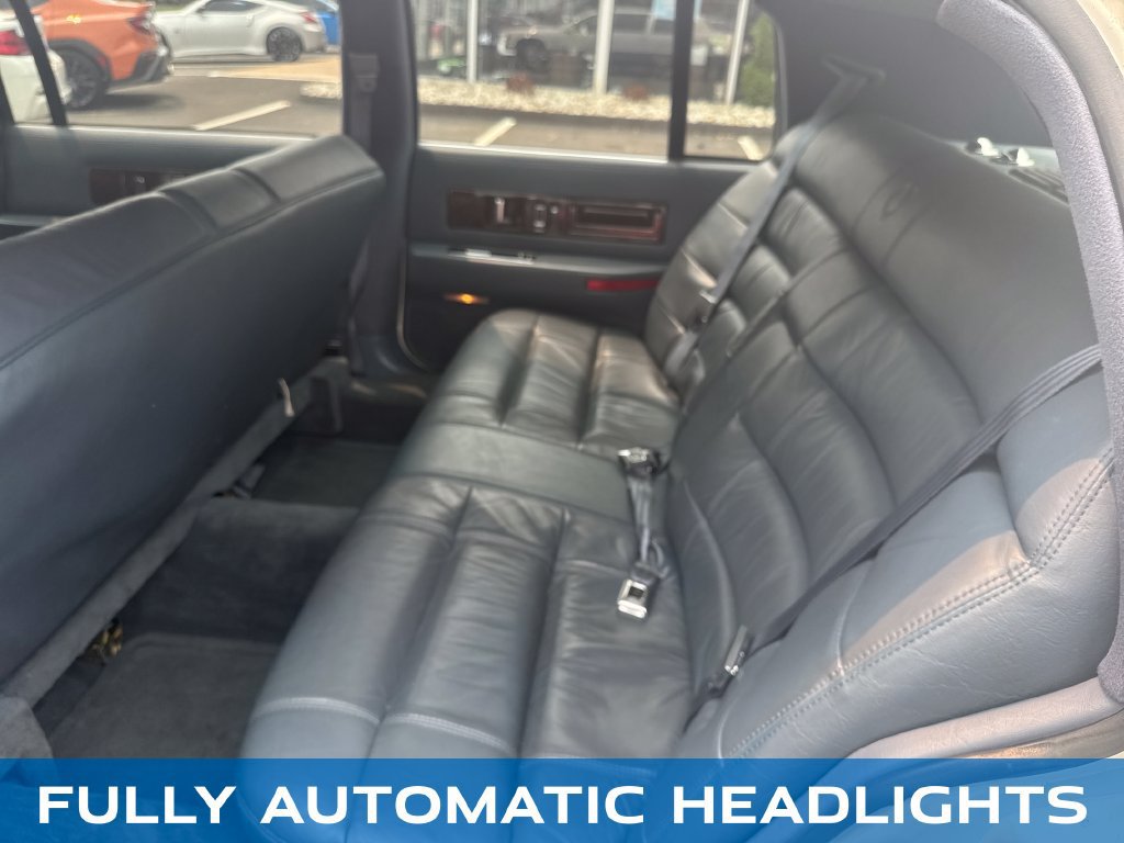 Used 1995 Cadillac Fleetwood Brougham RWD image 26