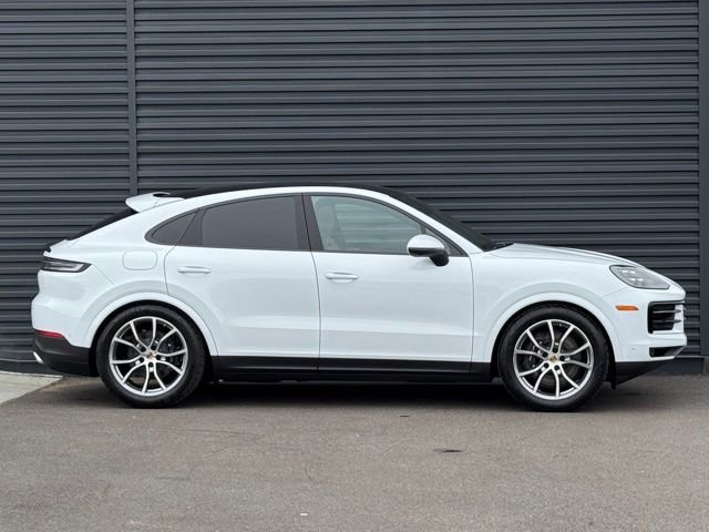 New 2026 Porsche Cayenne Coupe AWD/4WD image 8