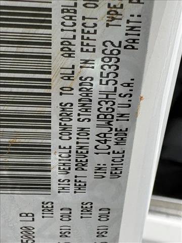 Used 2017 Jeep Wrangler Sahara image 25