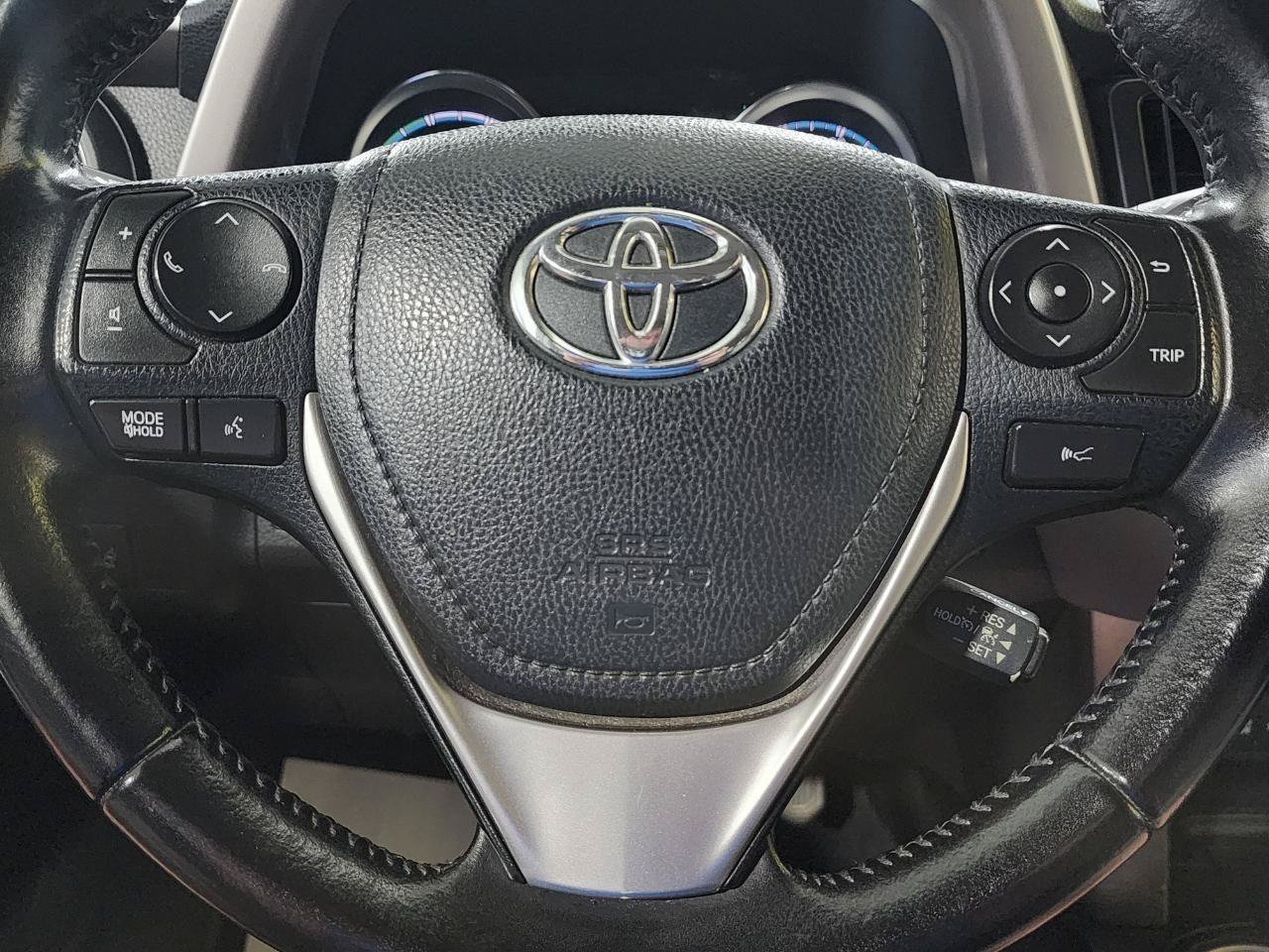 Used 2016 Toyota RAV4 XLE w/ Convenience Package AWD/4WD image 16