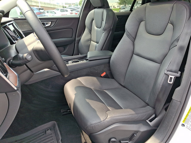 Used 2024 Volvo V60 B5 Cross Country Plus AWD/4WD image 13