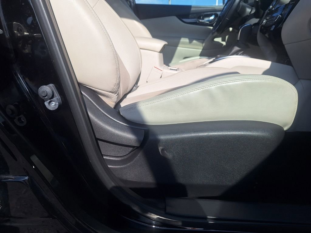 Used 2022 Nissan Rogue Sport SL image 26