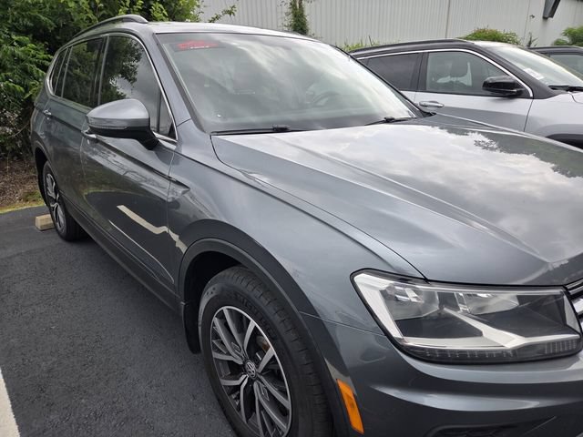 Used 2019 Volkswagen Tiguan SE w/ Panoramic Sunroof Package FWD image 4