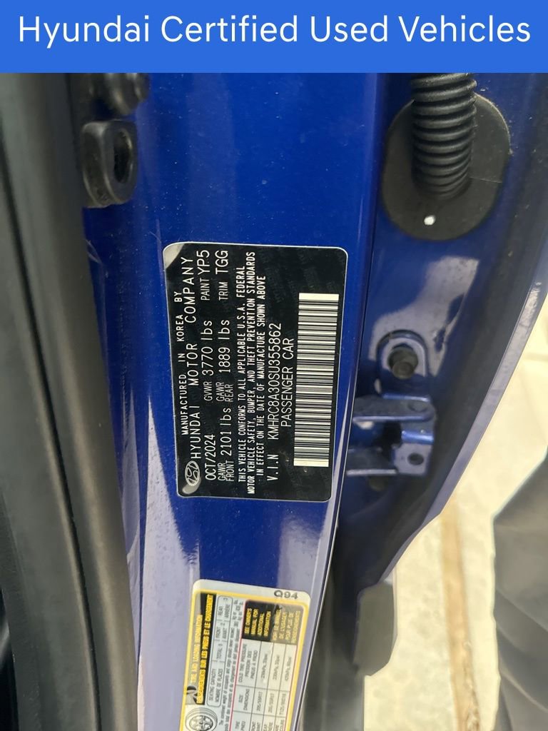 Certified 2025 Hyundai Venue SEL image 6