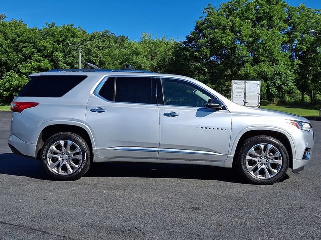 Used 2019 Chevrolet Traverse Premier w/ LPO, Blackout Package AWD/4WD image 10