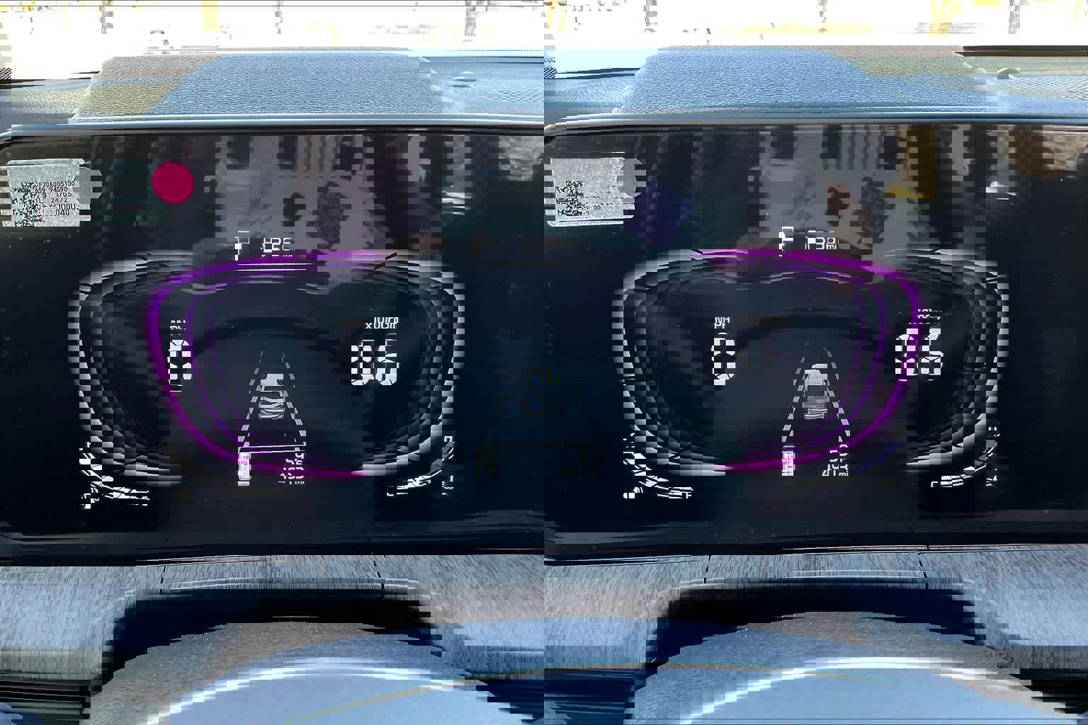 Used 2024 Kia Telluride EX w/ EX Captain's Chair Package image 17