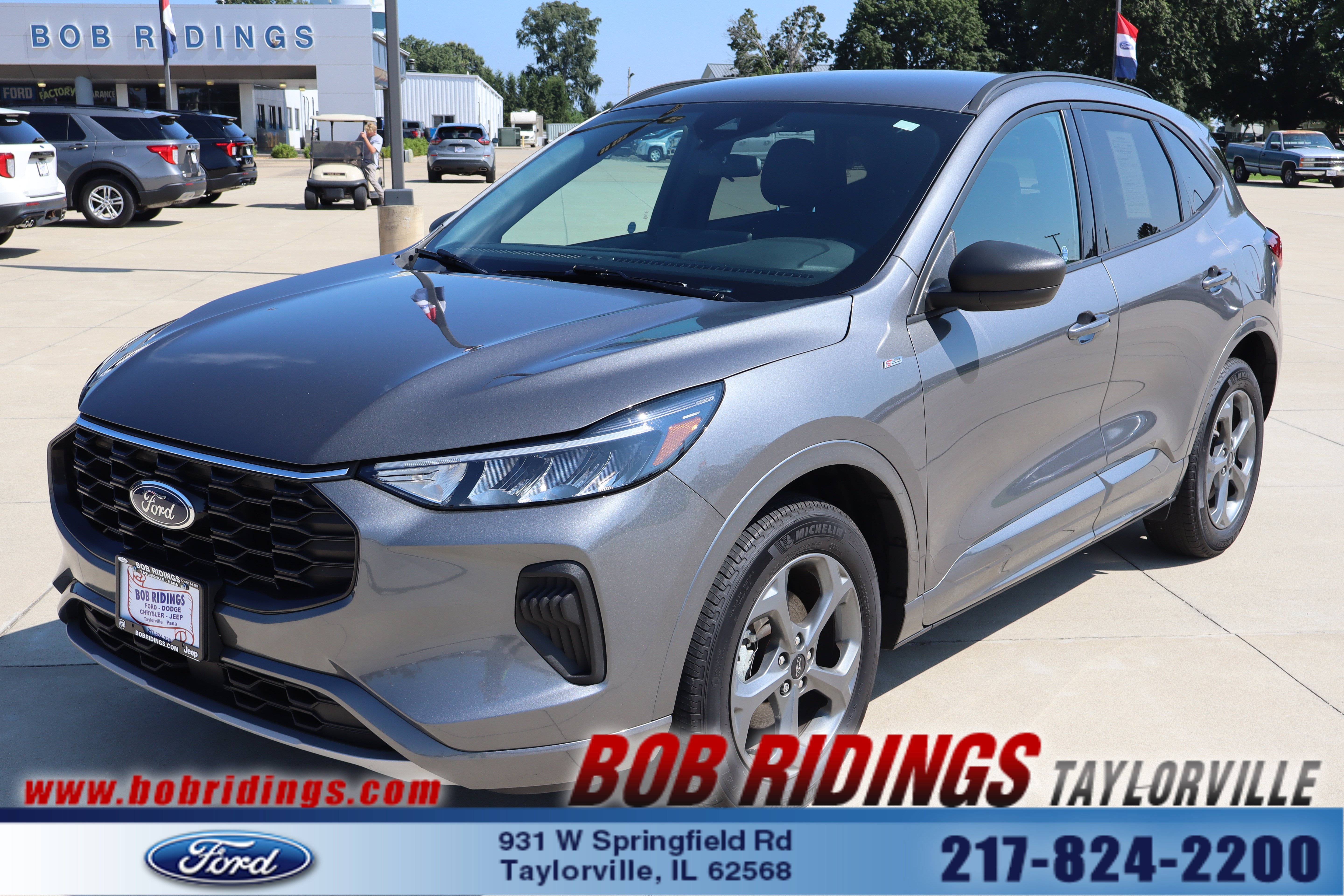 Used 2024 Ford Escape ST-Line w/ Tech Pack #1 AWD/4WD image 1