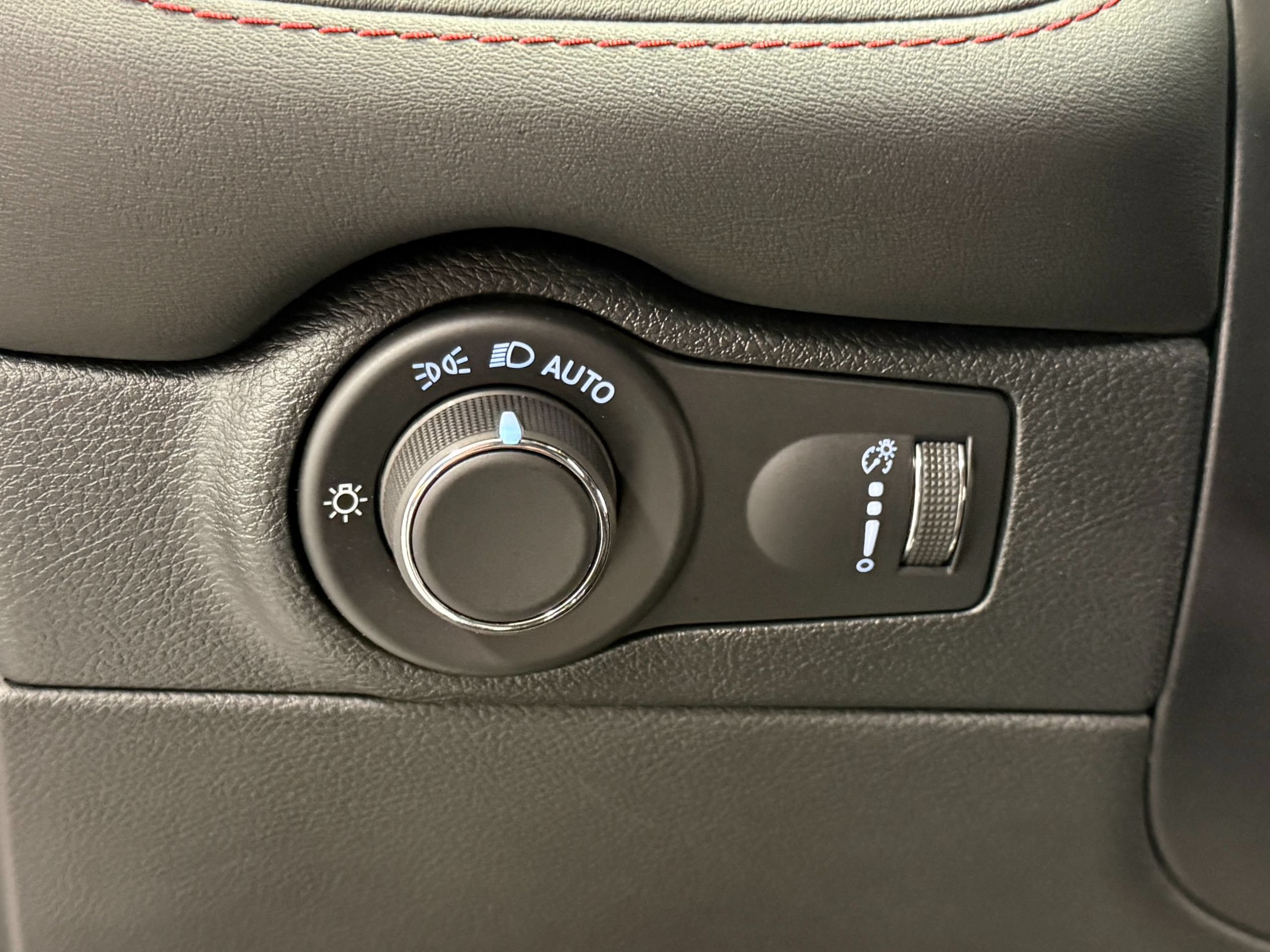 Used 2024 Dodge Durango R/T AWD/4WD image 23