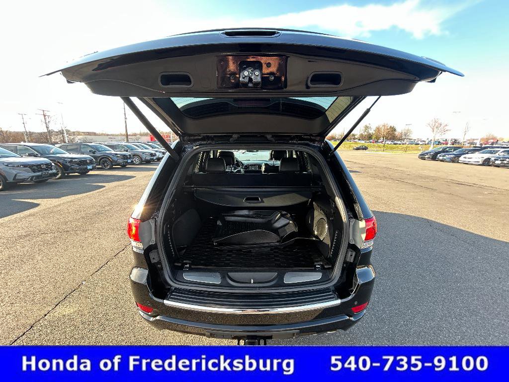 Used 2019 Jeep Grand Cherokee Overland AWD/4WD image 12