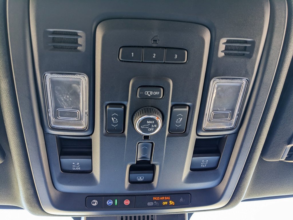 Used 2024 GMC Yukon XL Denali image 65