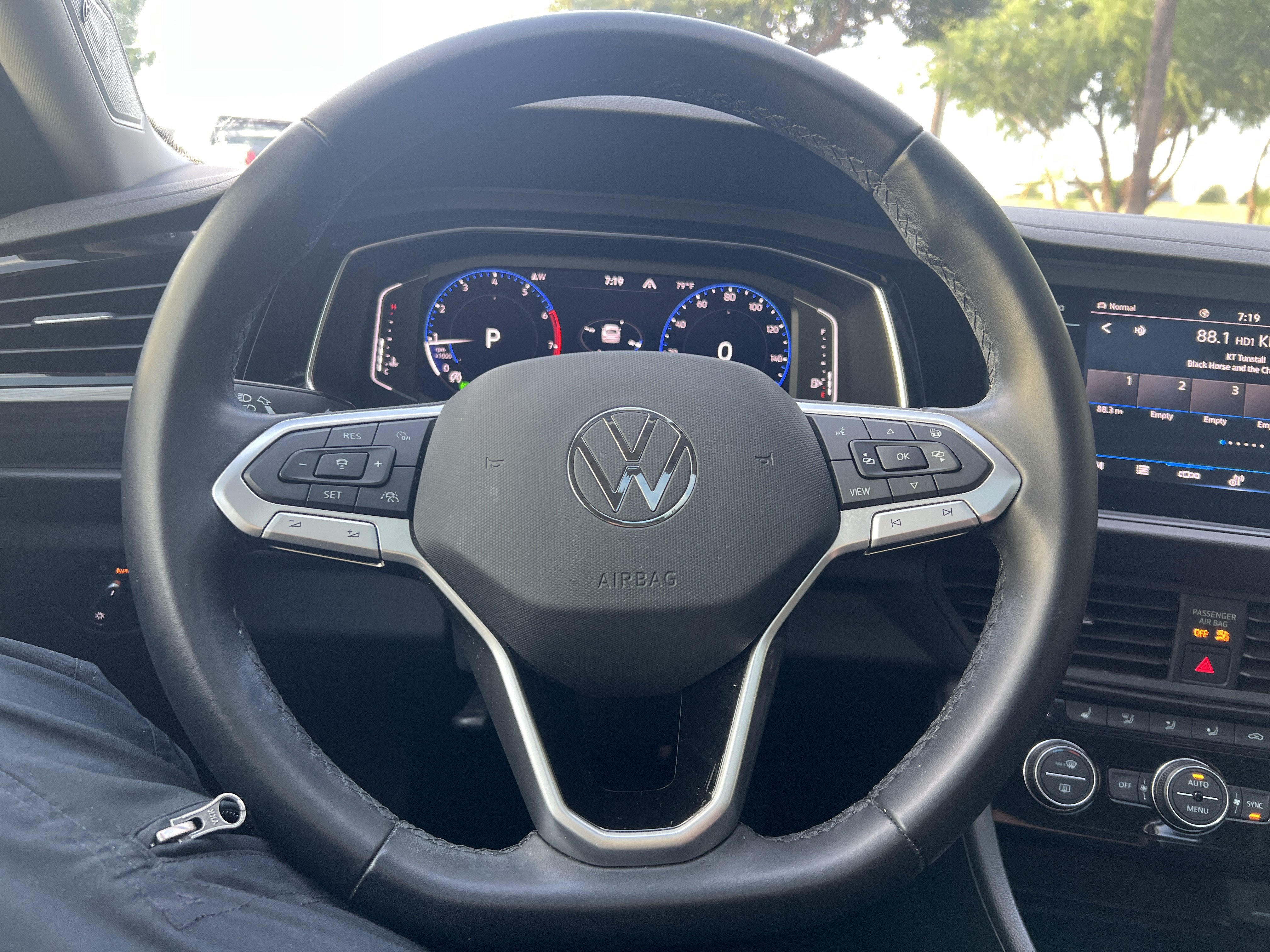 Certified 2022 Volkswagen Jetta SEL FWD image 15