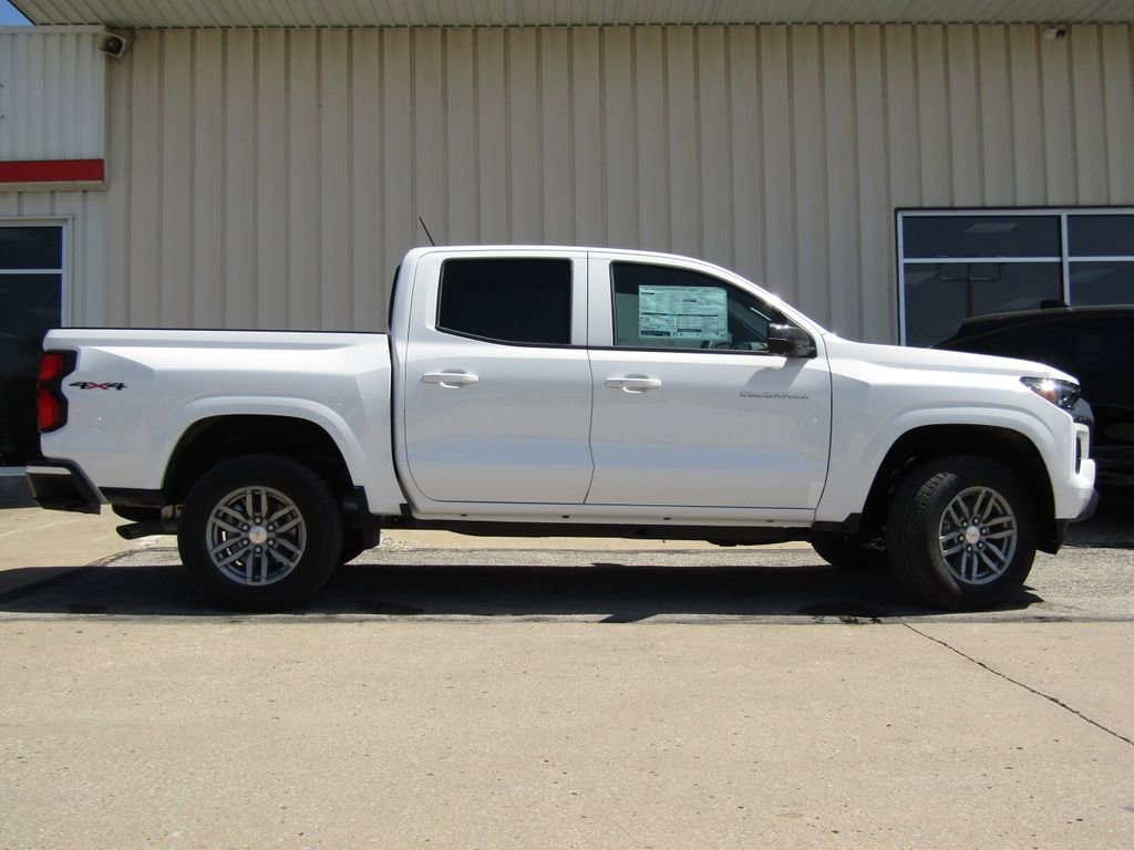 New 2026 Chevrolet Colorado LT w/ LT Convenience Package AWD/4WD image 2