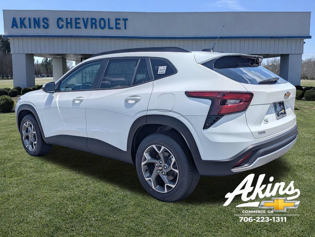 New 2026 Chevrolet Trax LT w/ Sunroof Package FWD image 6