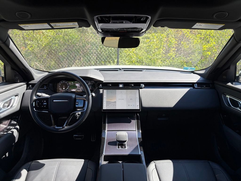 Certified 2026 Land Rover Range Rover Velar Dynamic SE AWD/4WD image 18
