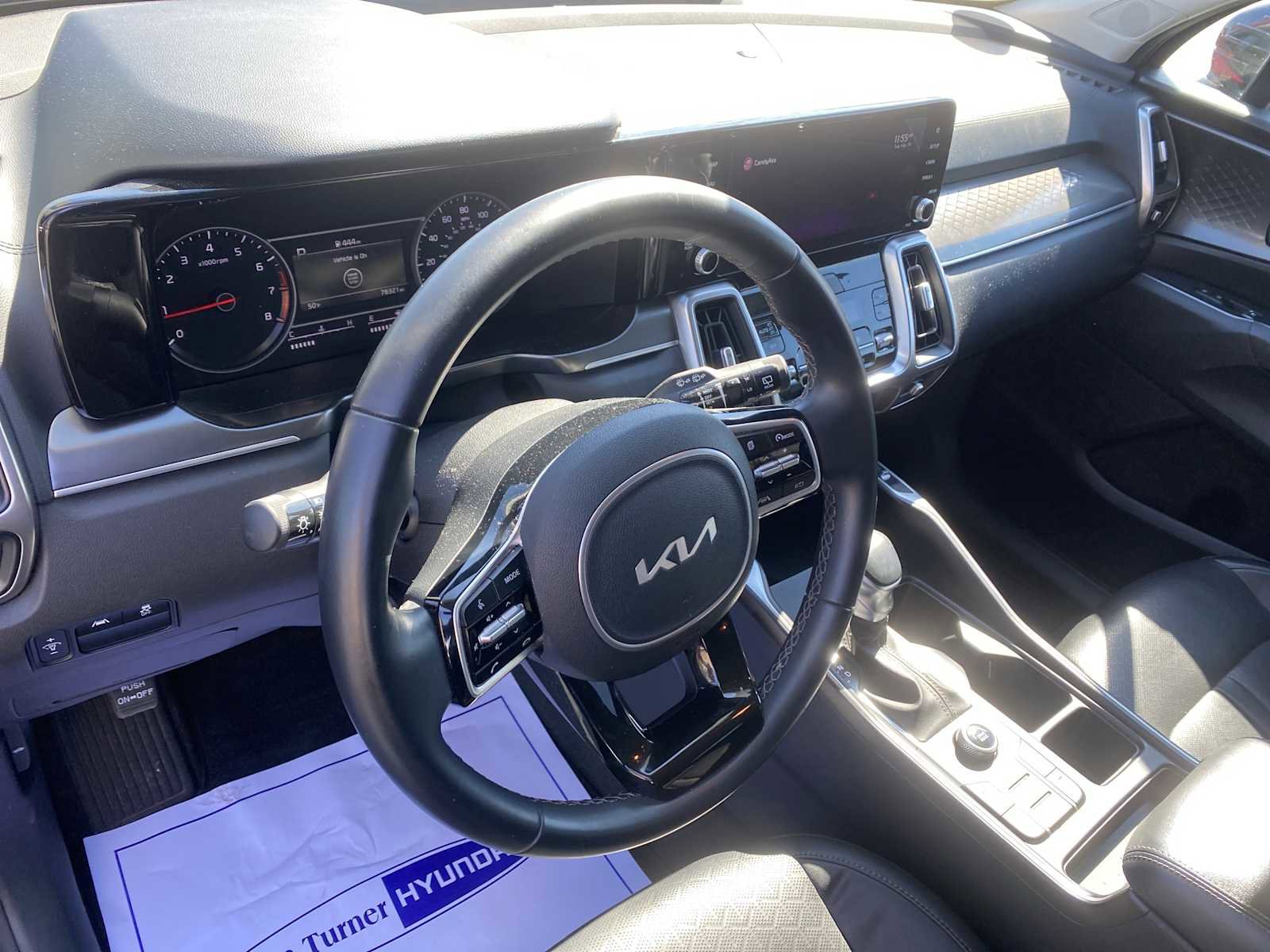 Used 2022 Kia Sorento S FWD image 12