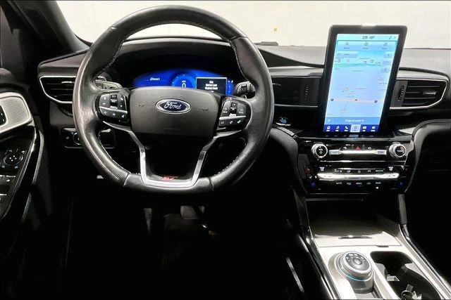 Used 2021 Ford Explorer ST w/ ST Street Pack image 8
